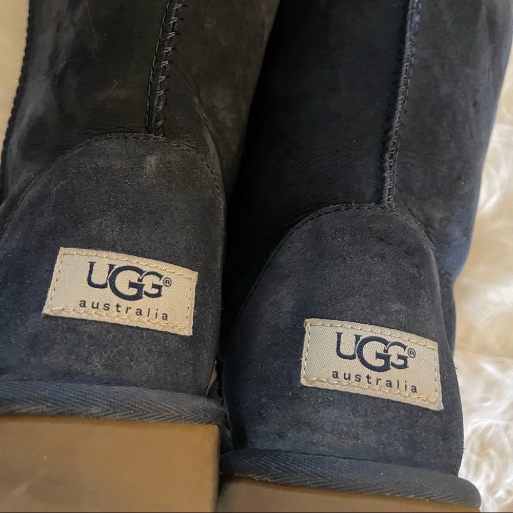 Ugg Men’s Classic Short Boot